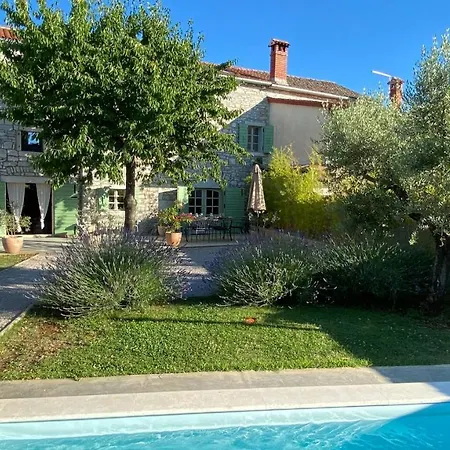 Willa Charming Kalu With Private Pool Near Rovinj By Wiibuk Mrgani