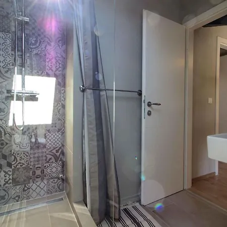 Charming Kalu With Private Pool Near Rovinj By Wiibuk *