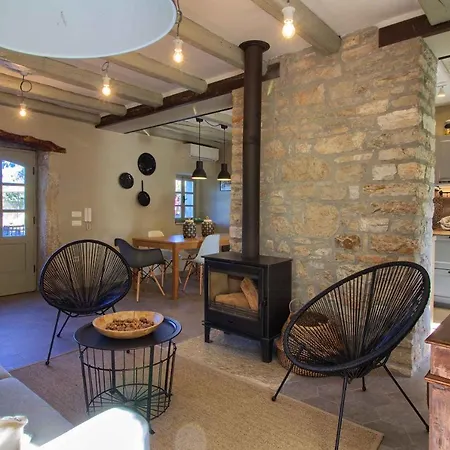 Charming Kalu With Private Pool Near Rovinj By Wiibuk Villa